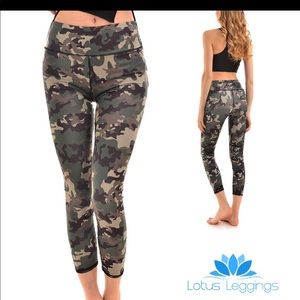 Lotus Camo Leggings